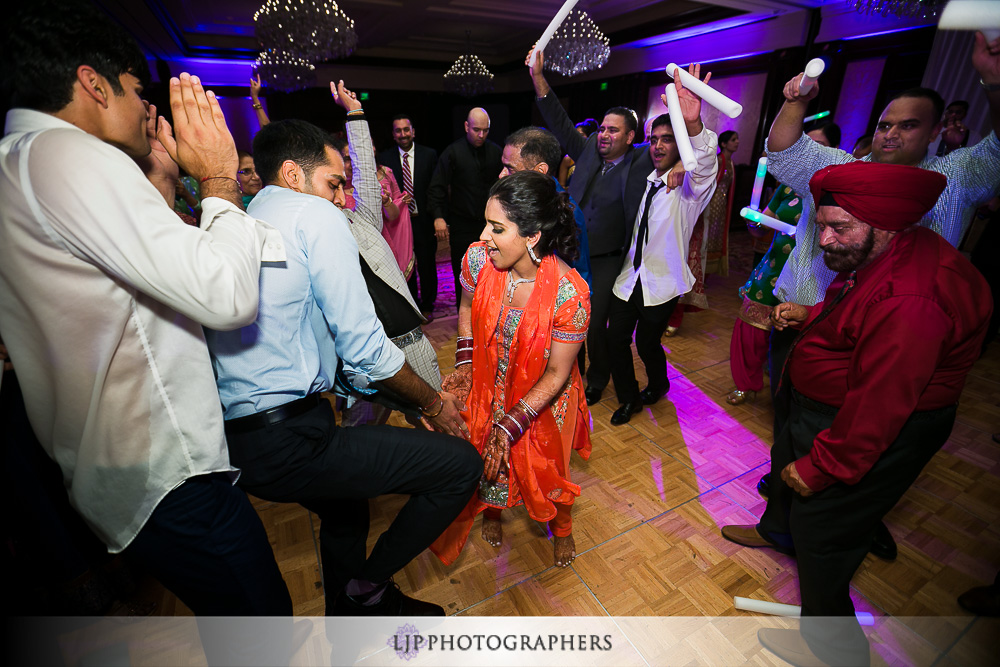 38-four-seasons-hotel-westlake-village-indian-wedding-photographer