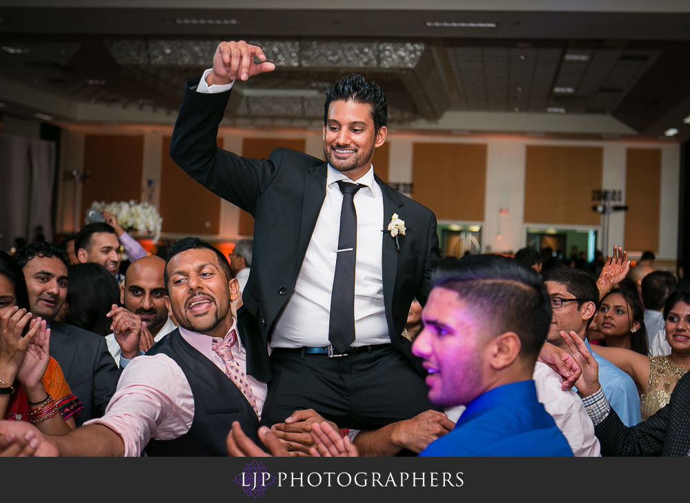 43-anaheim-marriott-indian-wedding-photographer-wedding-reception-photos