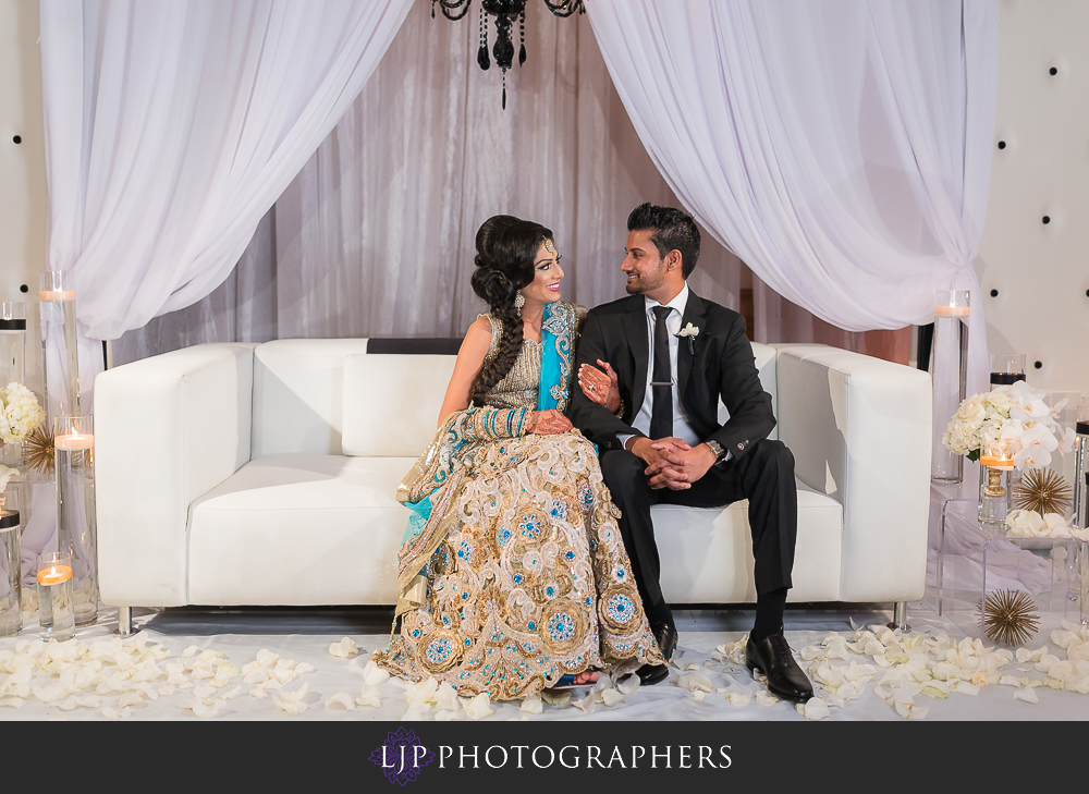 45-anaheim-marriott-indian-wedding-photographer-wedding-reception-photos