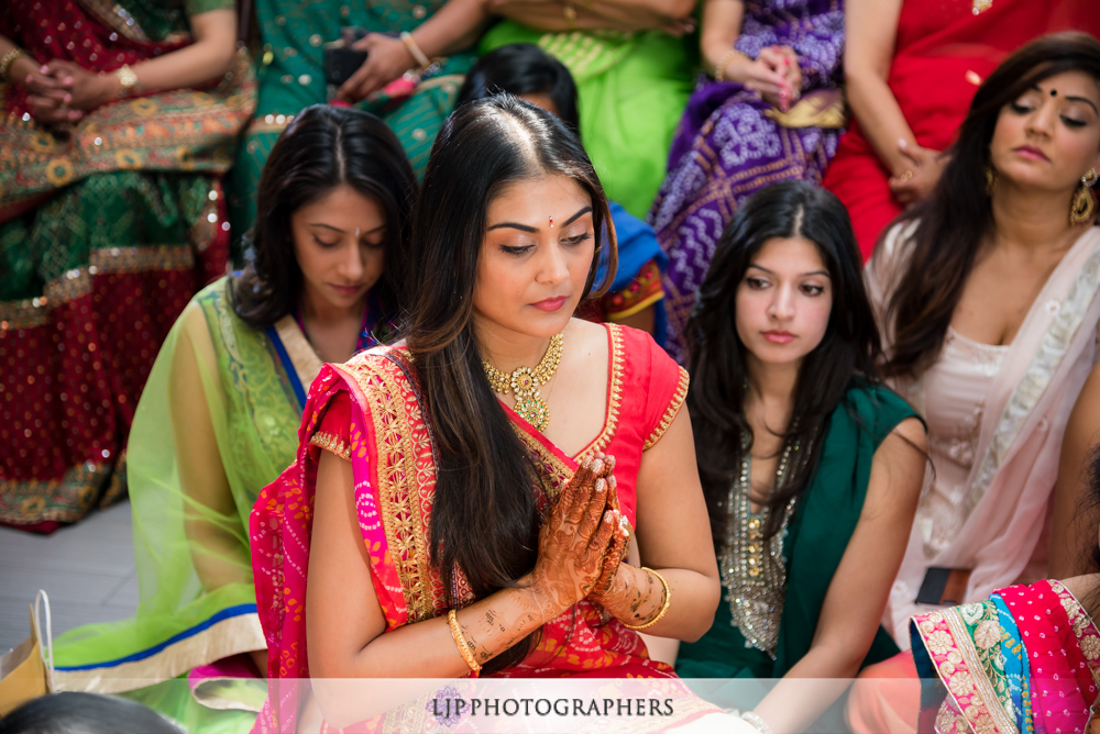 01-indian-pre-wedding-event-photographer