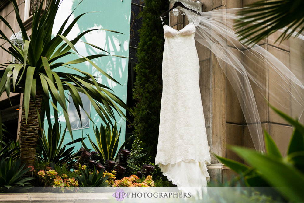 02-adamson-house-malibu-wedding-photographer-getting-ready-photos