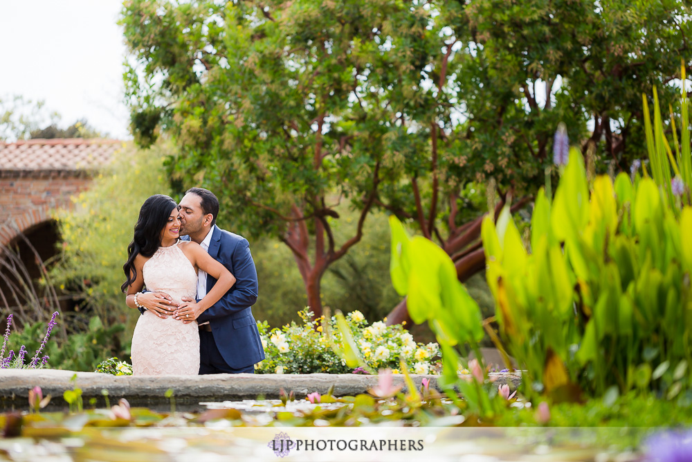 02-mission-san-juan-capistrano-engagement-photographer