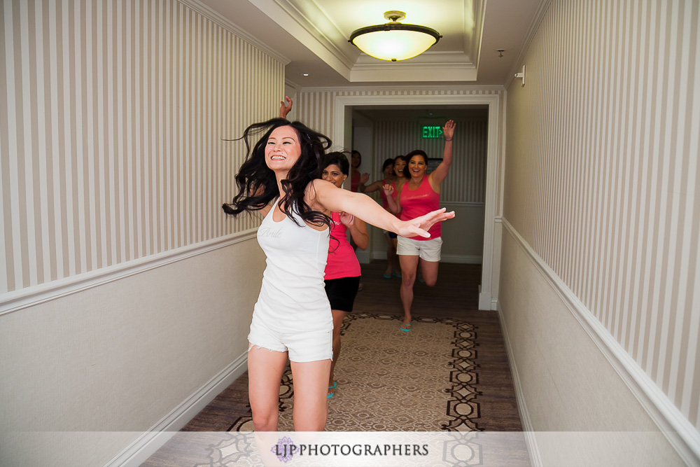 02-st-regis-monarch-beach-wedding-photographer-getting-ready-photos