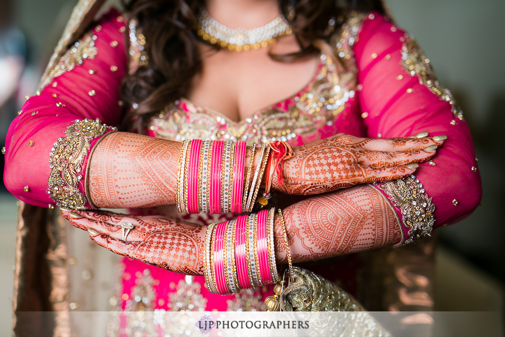07-old-ranch-country-club-seal-beach-indian-wedding-photographer-getting-ready-photos
