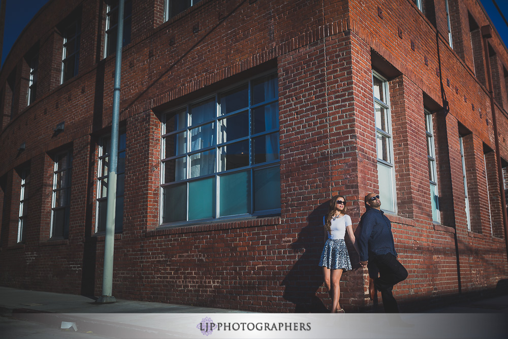 08-art-district-los-angeles-engagement-photographer