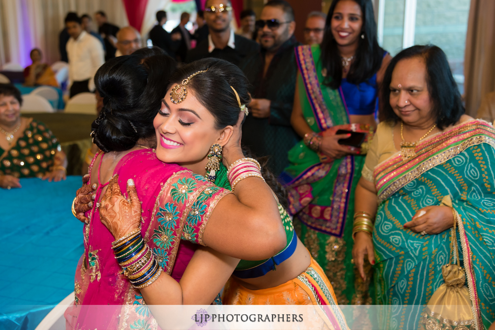 08-indian-pre-wedding-event-photographer
