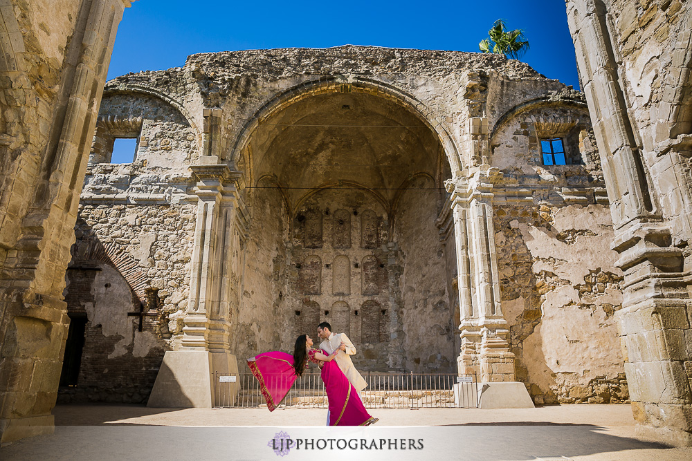 08-laguna-beach-engagement-photographer