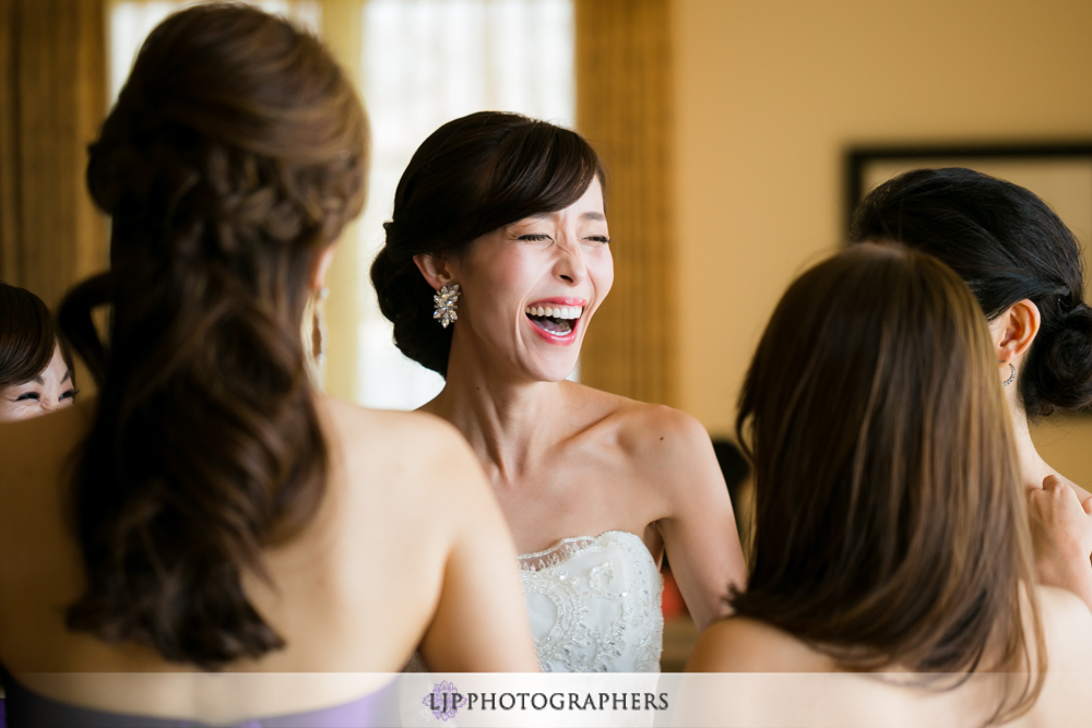 08-terranea-resort-wedding-photographer-getting-ready-photos