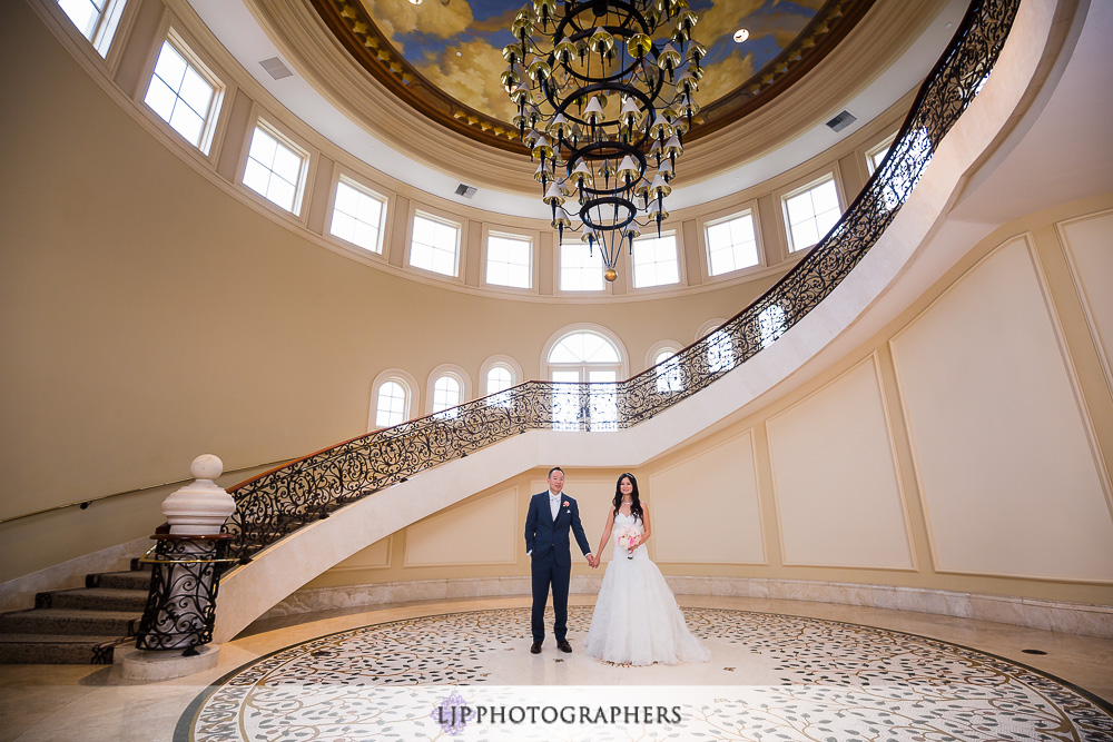 09-st-regis-monarch-beach-wedding-photographer-first-look-wedding-party-photos