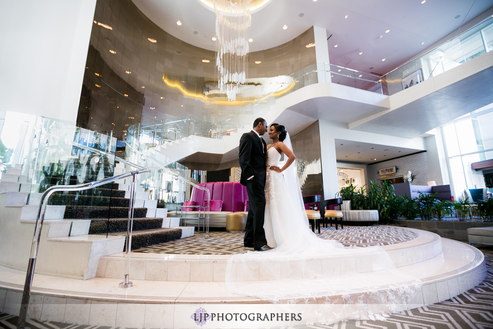 11-taglyan-complex-wedding-photographer-first-look-wedding-party-photos