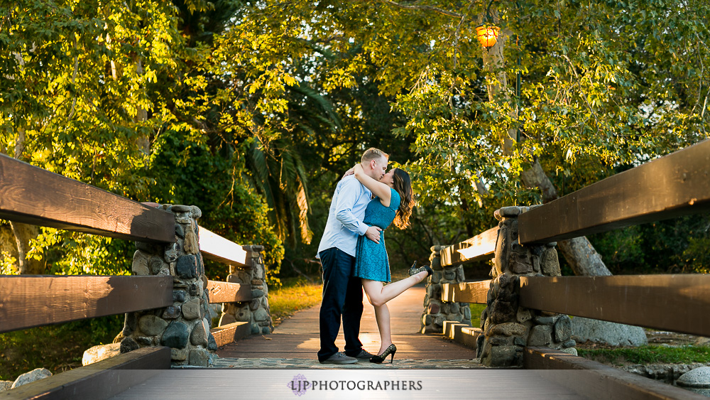 15-irvine-regional-park-engagement-photos