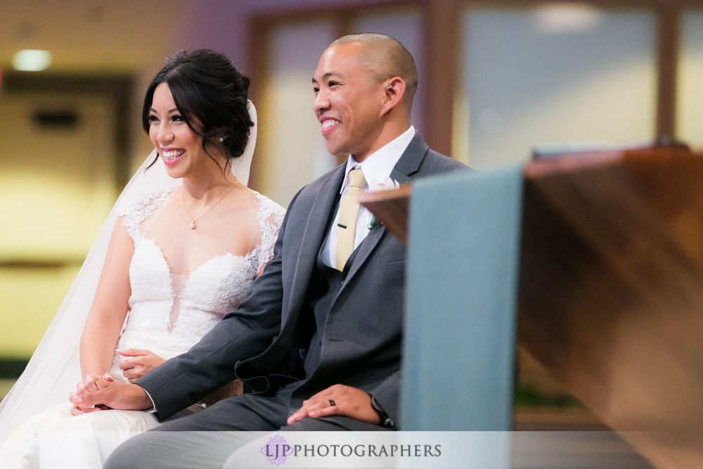 15-seven-degrees-laguna-beach-wedding-photographer-wedding-ceremony-photos