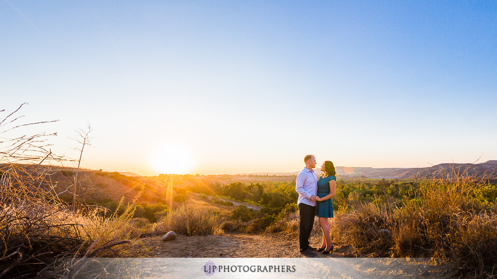 17-irvine-regional-park-engagement-photos