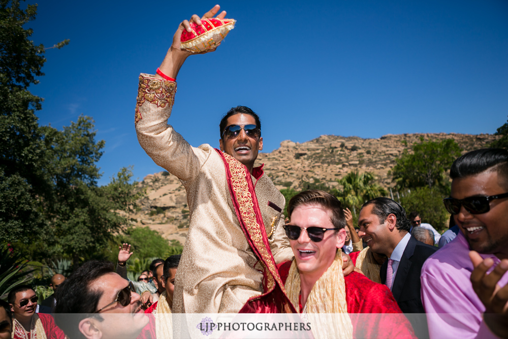 19-hummingbird-nest-ranch-indian-wedding-photographer-wedding-ceremony-photos