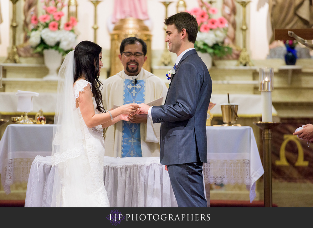 20-ultimate-sky-box-at-diamond-view-tower-san-diego-wedding-photographer-wedding-ceremony-photos