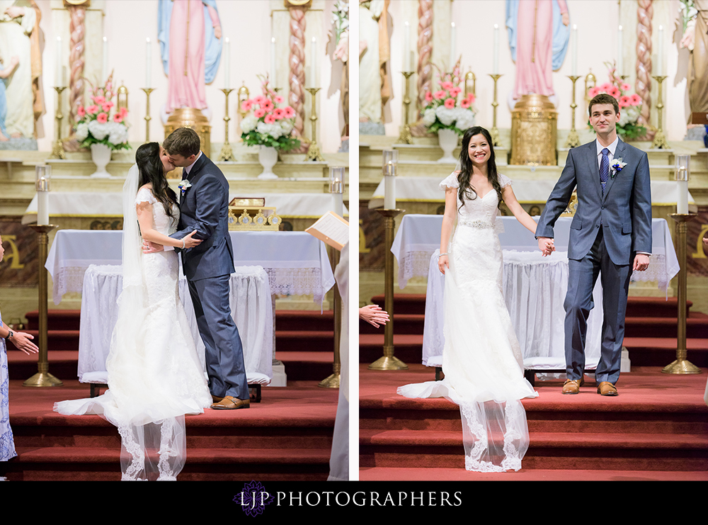 21-ultimate-sky-box-at-diamond-view-tower-san-diego-wedding-photographer-wedding-ceremony-photos