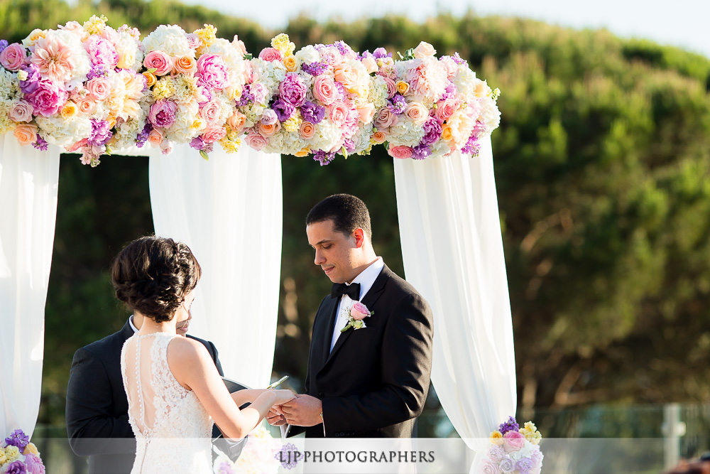 22-laguna-cliffs-marriott-wedding-photographer-wedding-ceremony-photos