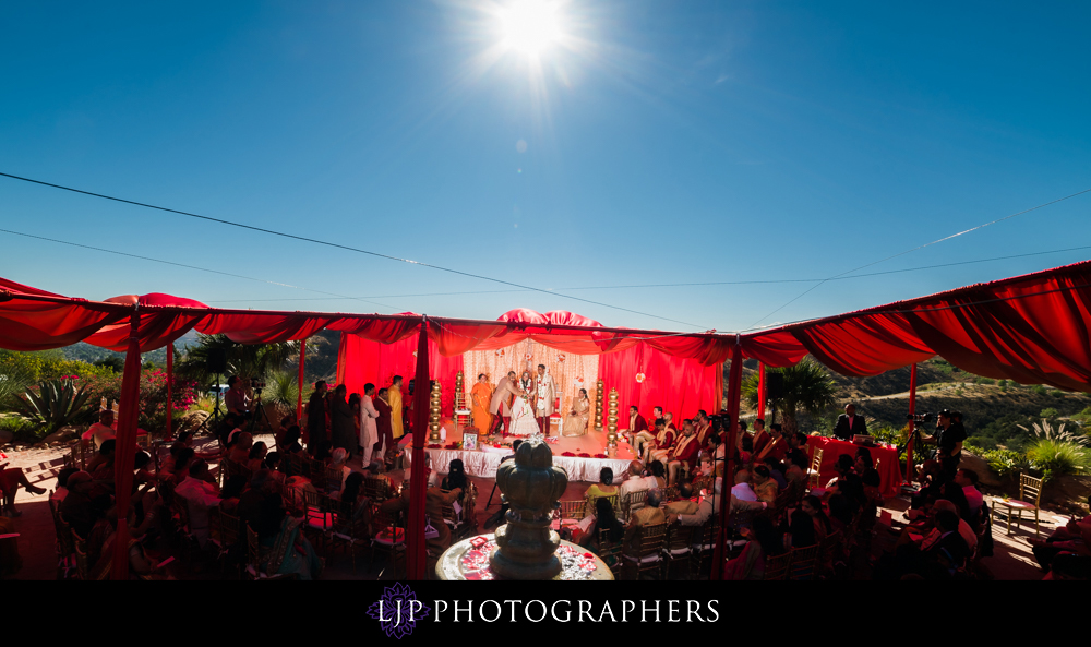 23-hummingbird-nest-ranch-indian-wedding-photographer-wedding-ceremony-photos