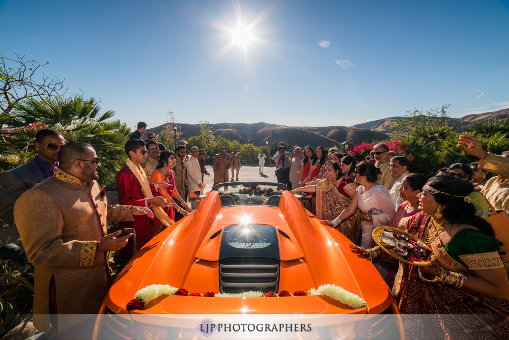 29-hummingbird-nest-ranch-indian-wedding-photographer-wedding-ceremony-photos