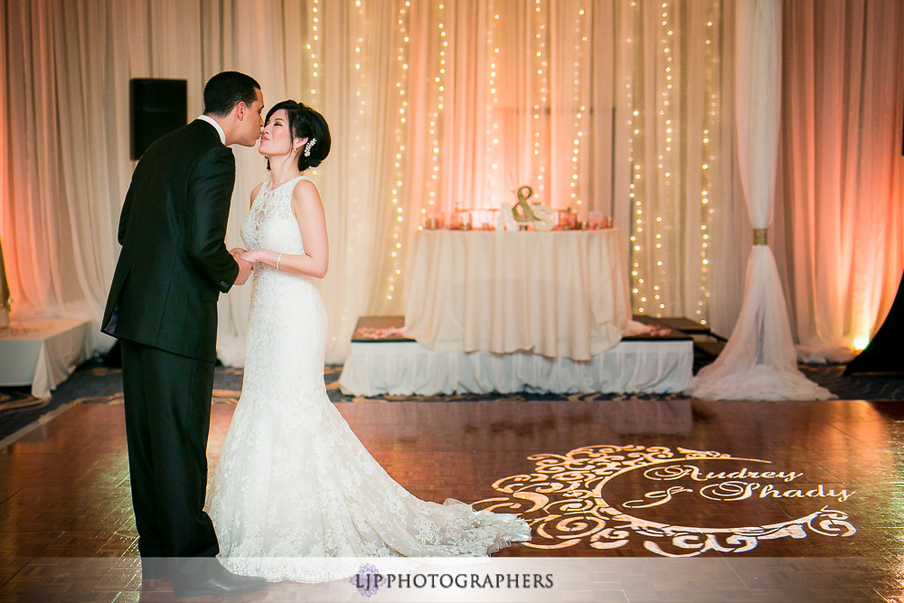 29-laguna-cliffs-marriott-wedding-photographer-wedding-reception-photos