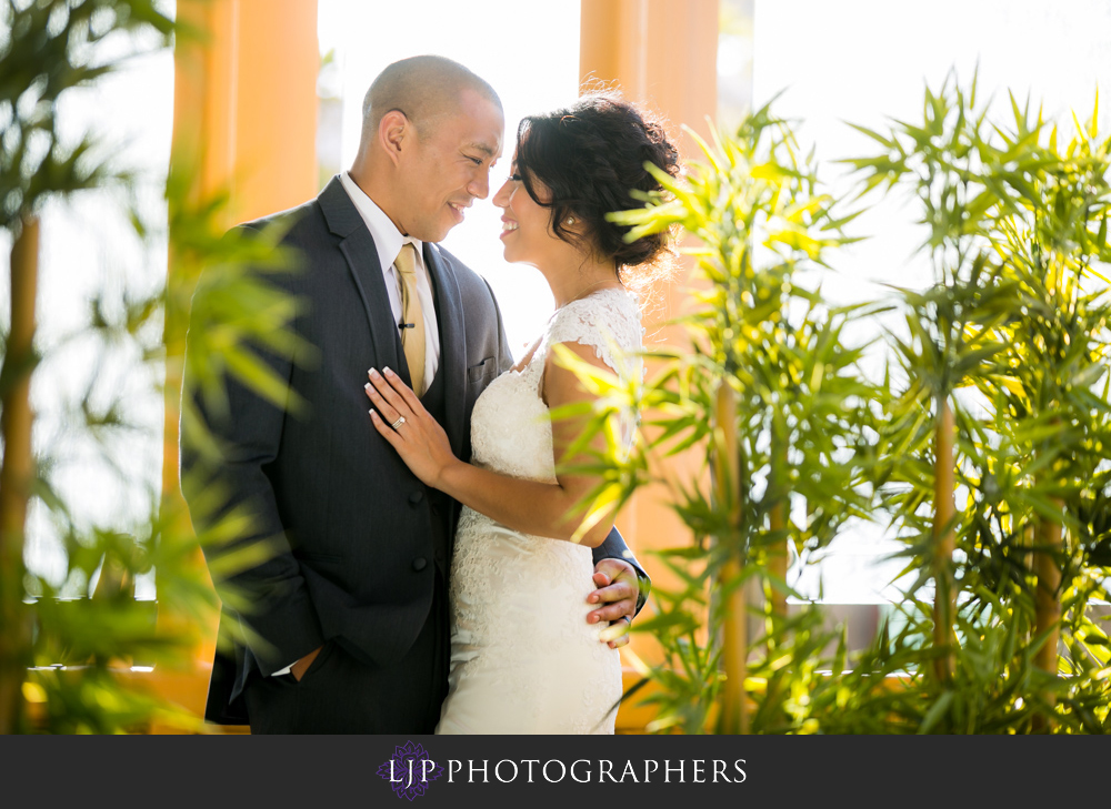 29-seven-degrees-laguna-beach-wedding-photographer-wedding-party-couple-session-photos