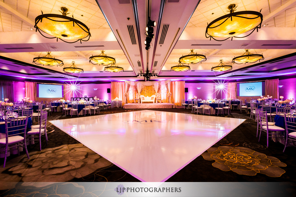 32-hilton-orange-county-costa-mesa-indina-wedding-photographer-wedding-reception-photos