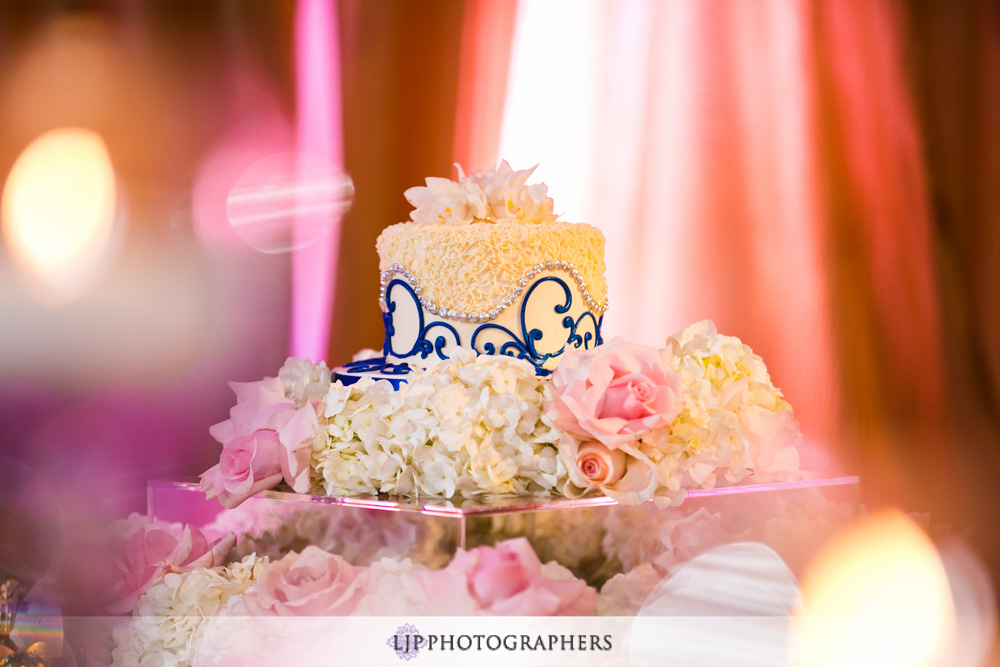 34-hilton-orange-county-costa-mesa-indina-wedding-photographer-wedding-reception-photos