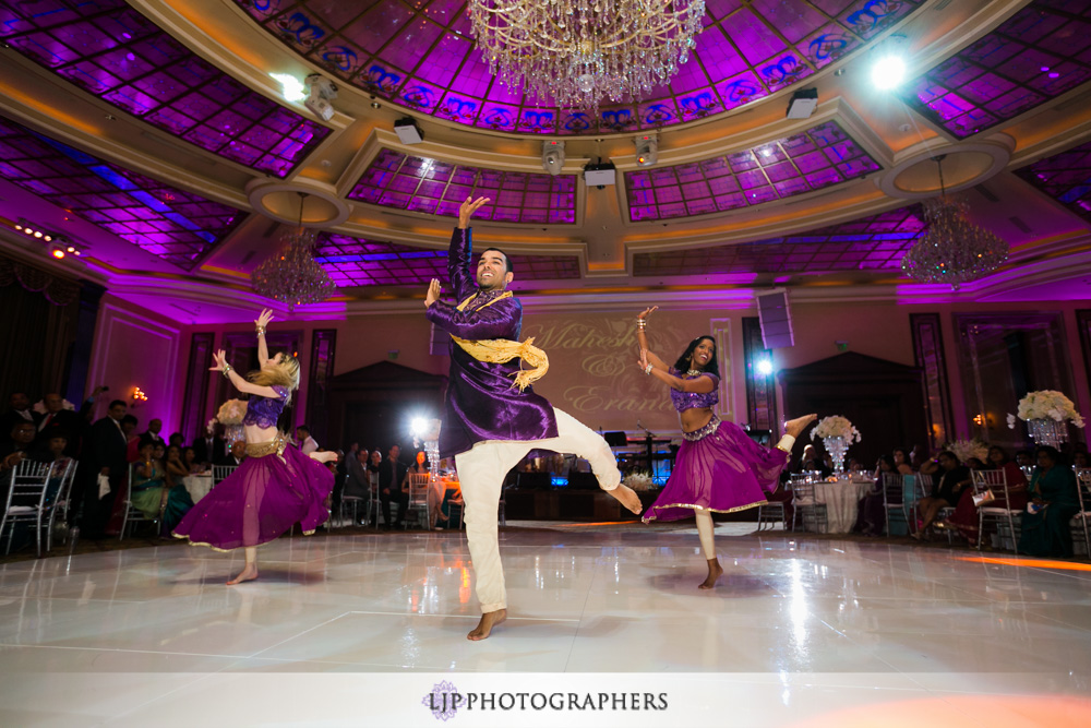 41-taglyan-complex-wedding-photographer-wedding-reception-photos