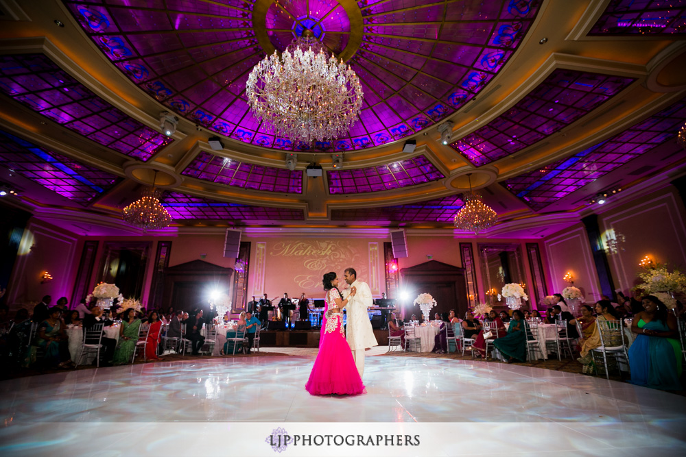 42-taglyan-complex-wedding-photographer-wedding-reception-photos