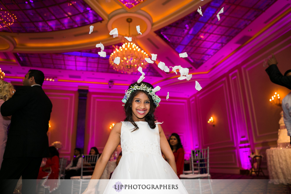 45-taglyan-complex-wedding-photographer-wedding-reception-photos