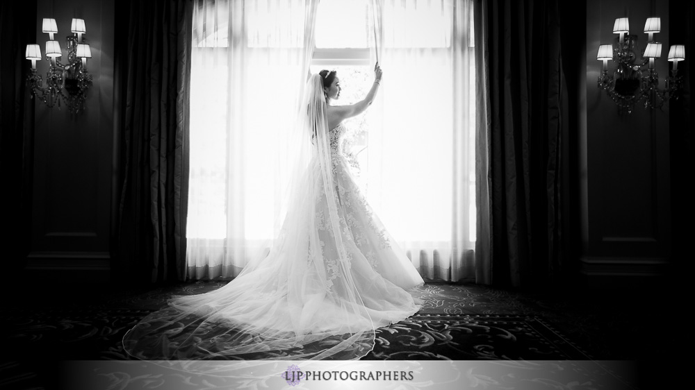 05-the-langham-huntington-pasadena-wedding-photographer-getting-ready-photos