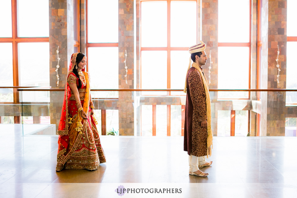 11-santiago-canyon-mansion-indian-wedding-photographer-first-look-couple-session-photos