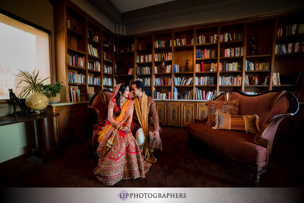 13-santiago-canyon-mansion-indian-wedding-photographer-first-look-couple-session-photos