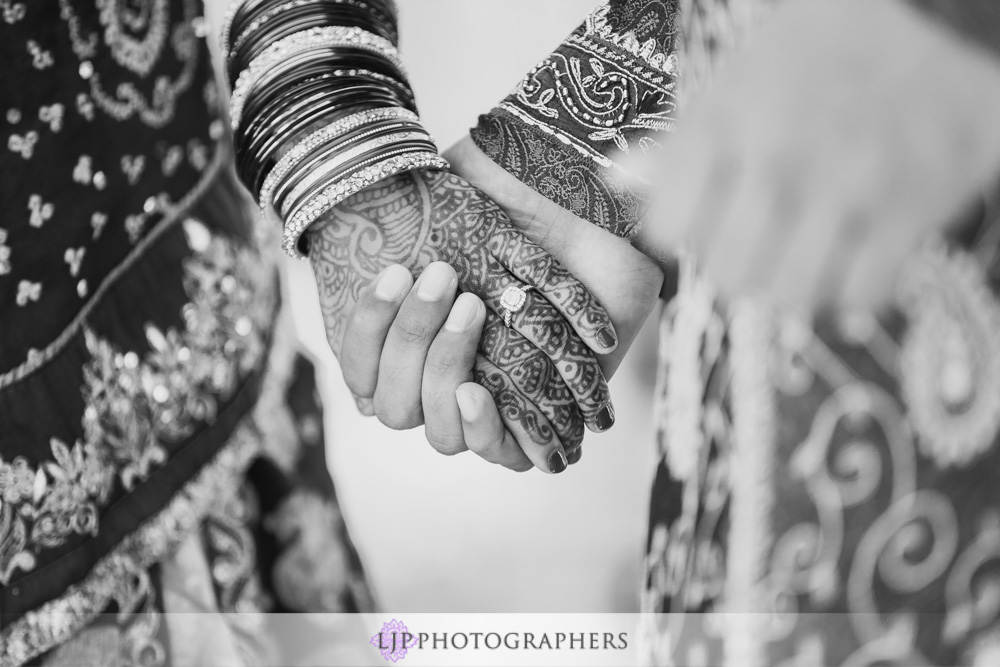 15-newport-beach-marriott-hotel-indian-wedding-photographer-couple-session-photos