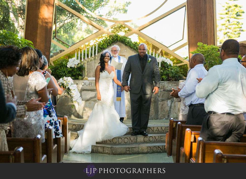 18-terranea-resort-rancho-palos-verdes-wedding-photographer-wedding-ceremony-photos