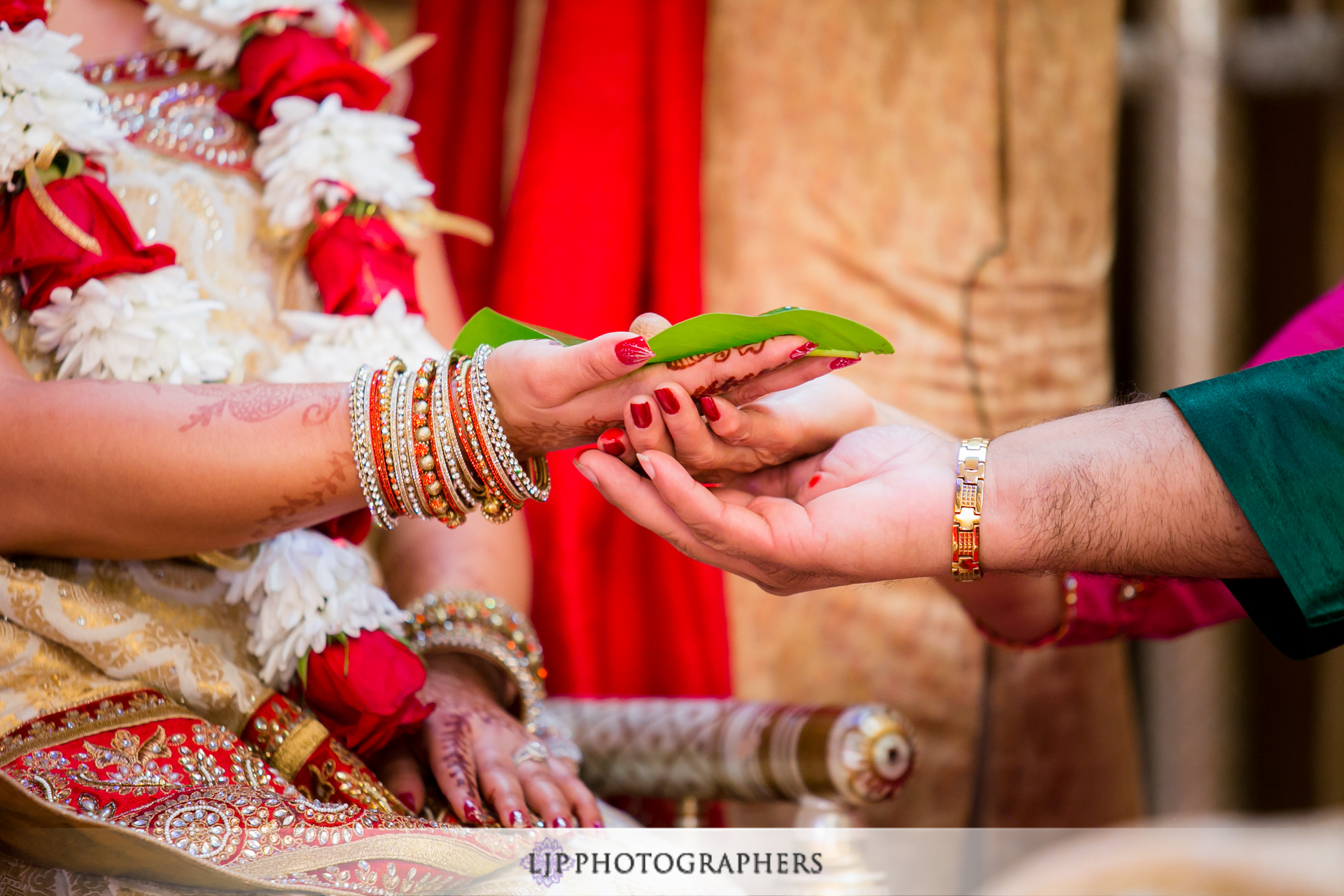 21-le-foyer-ballroom-north-hollywood-indian-wedding-photographer-wedding-ceremony-photos