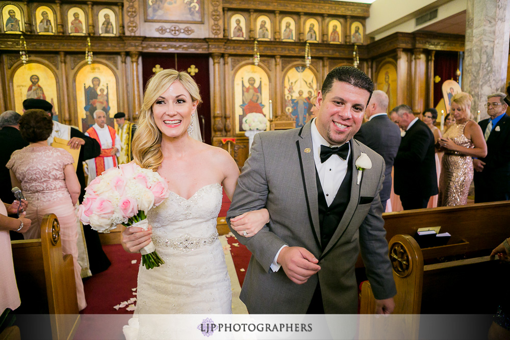 22-la-banquets-glenoaks-ballroom-wedding-photographer-wedding-ceremony-photos