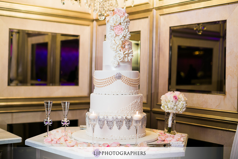 25-la-banquets-glenoaks-ballroom-wedding-photographer-wedding-reception-photos