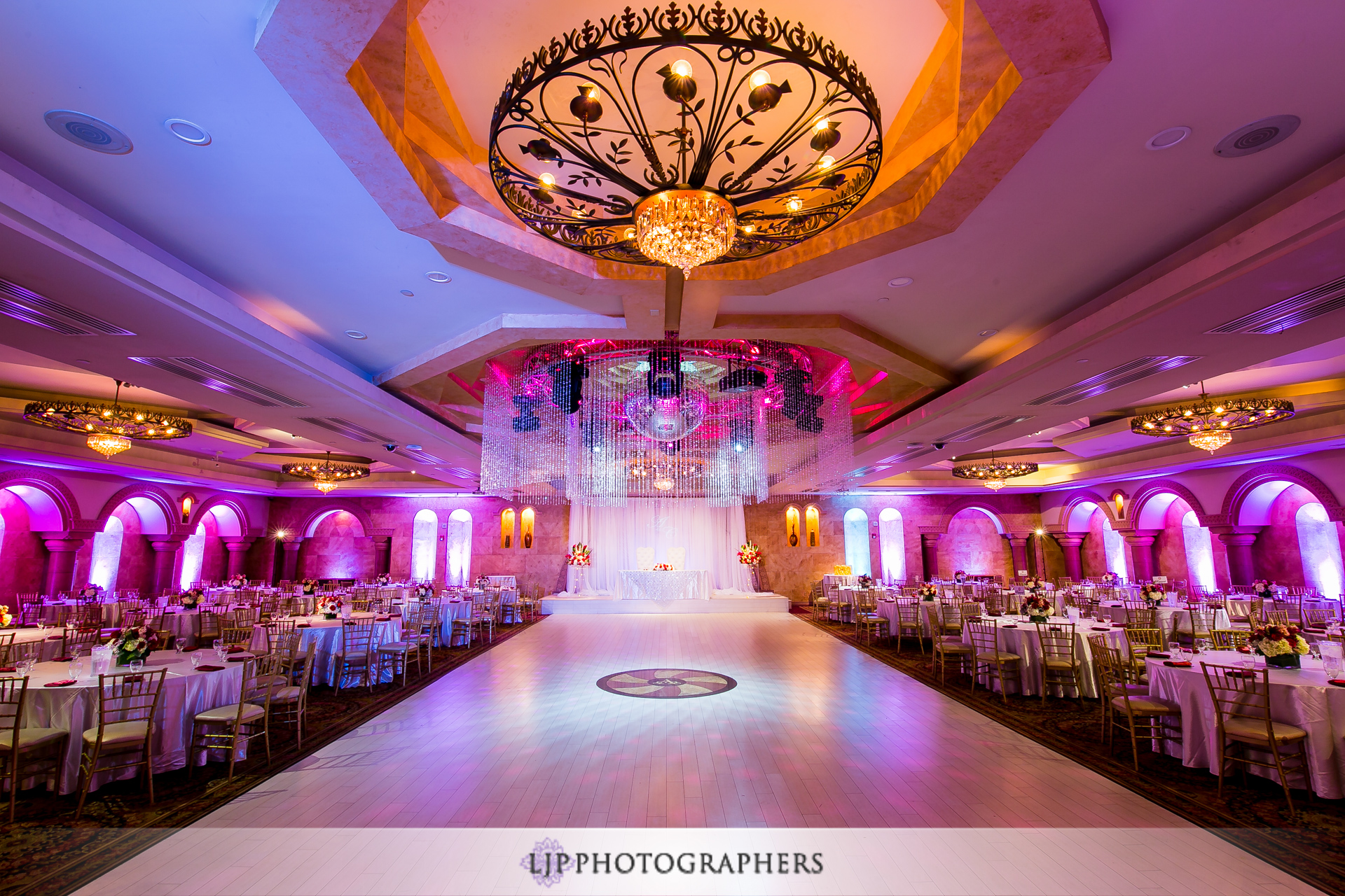 28-le-foyer-ballroom-north-hollywood-indian-wedding-photographer-wedding-reception-photos
