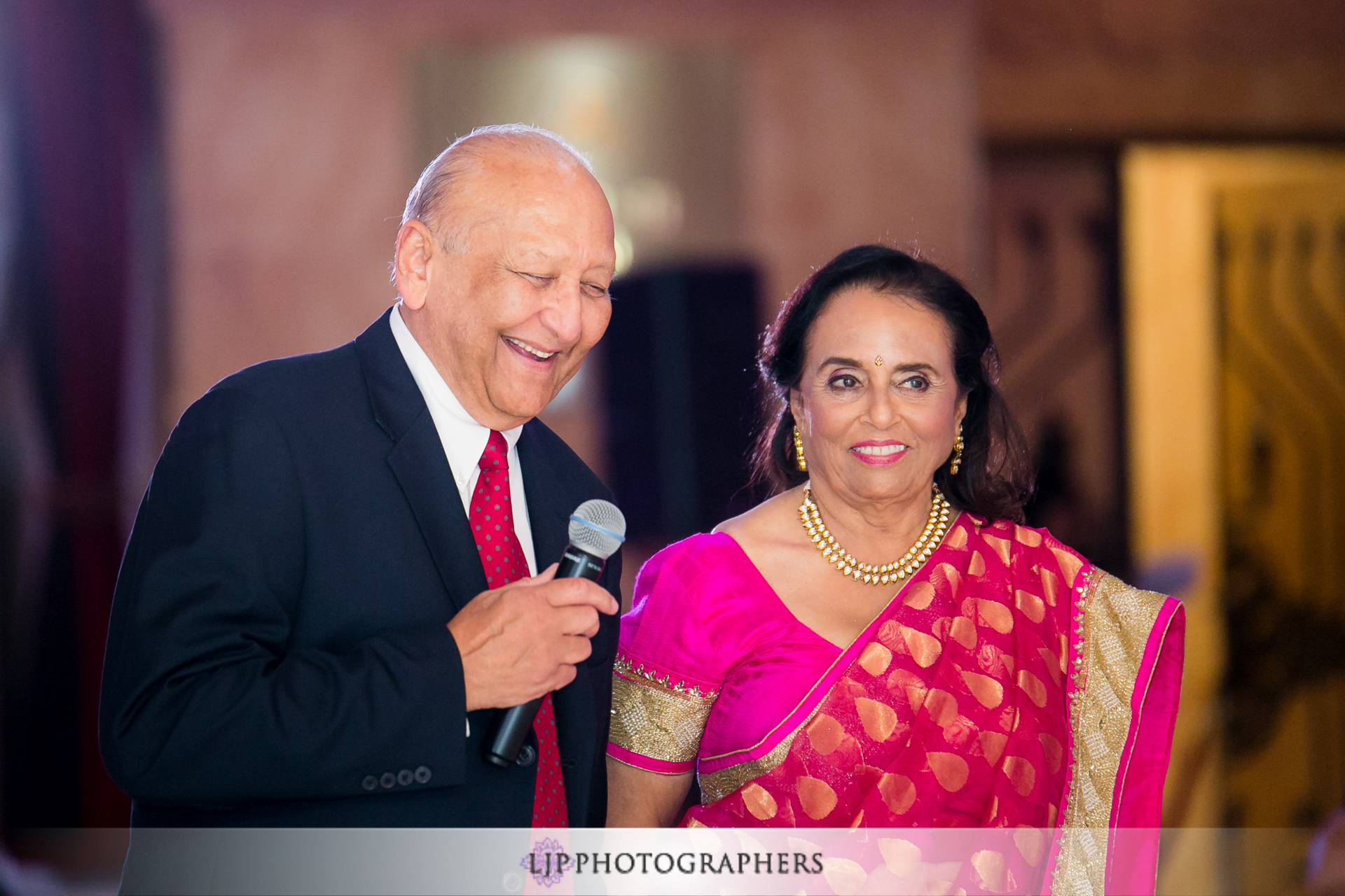 35-le-foyer-ballroom-north-hollywood-indian-wedding-photographer-wedding-reception-photos