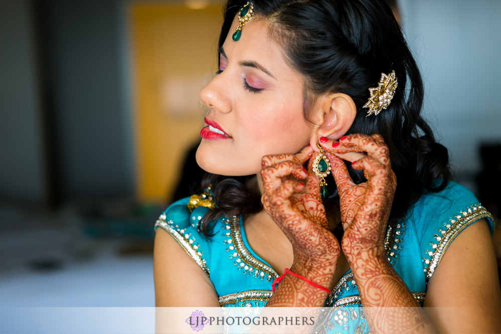 36-newport-beach-marriott-hotel-indian-wedding-photographer-wedding-reception-photos