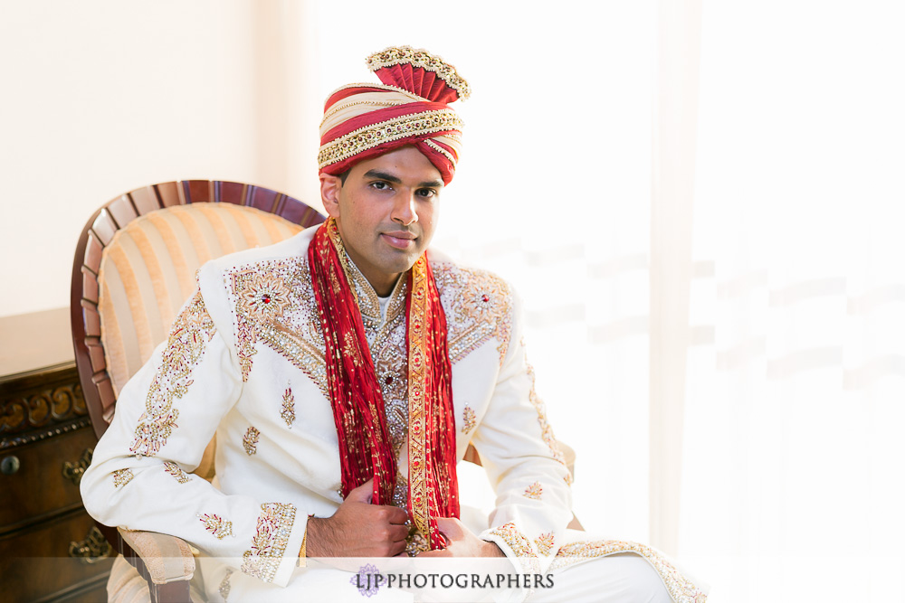 06-los-verdes-golf-course-indian-wedding-photographer-getting-ready-photos