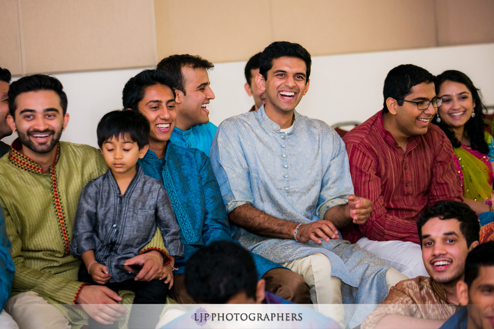 17-Jain-center-garba-indian-wedding-photography