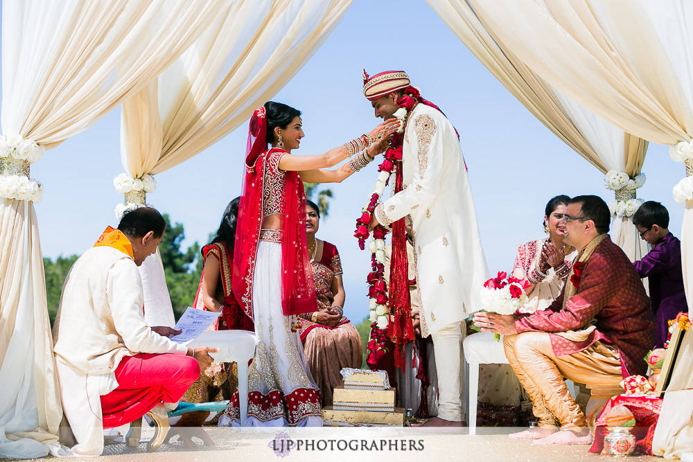 17-los-verdes-golf-course-indian-wedding-photographer-wedding-ceremony-photos