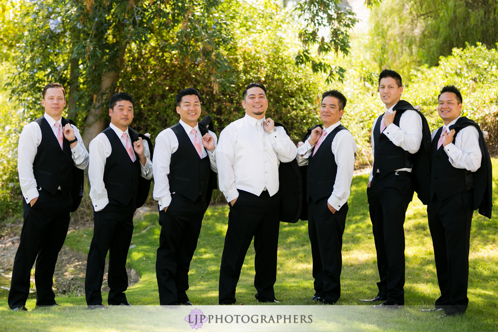 21-coyote-hills-golf-course-wedding-photographer-getting-ready-photos