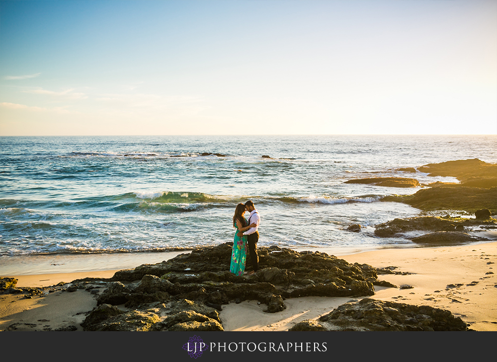 23-Downtown-Laguna-Beach-Engagement-Photography-