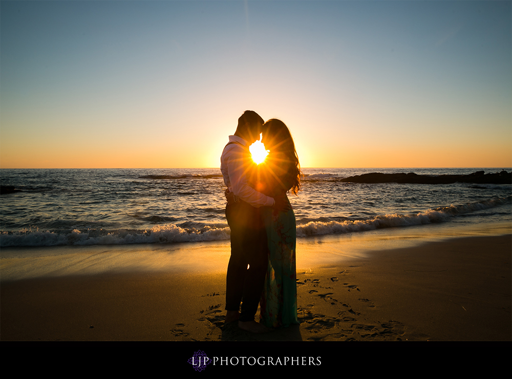 26-Downtown-Laguna-Beach-Engagement-Photography-