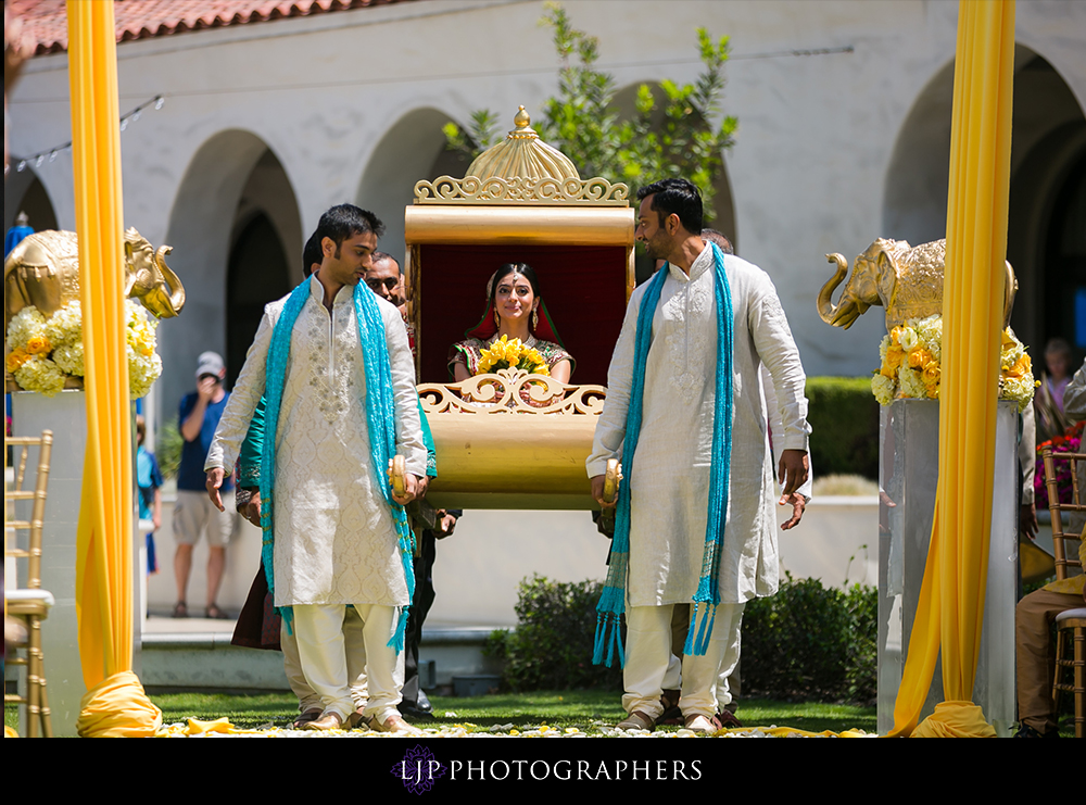 29-Hyatt-Huntington-Beach-Wedding-Photos