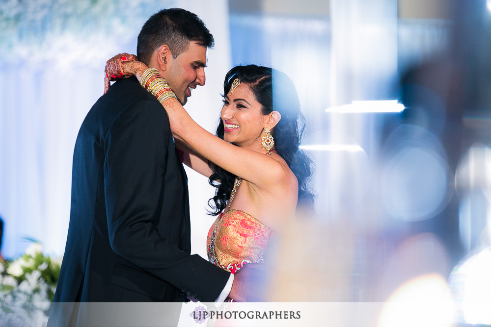 33-los-verdes-golf-course-indian-wedding-photographer-wedding-reception-photos