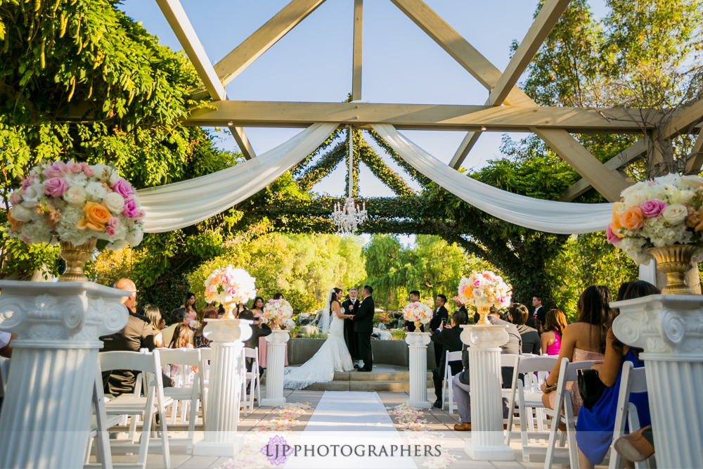 37-coyote-hills-golf-course-wedding-photographer-wedding-ceremony-photos